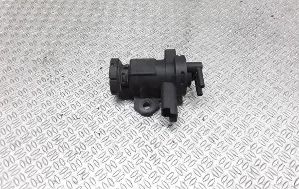 Citroen C4 I Vacuum valve 89001411