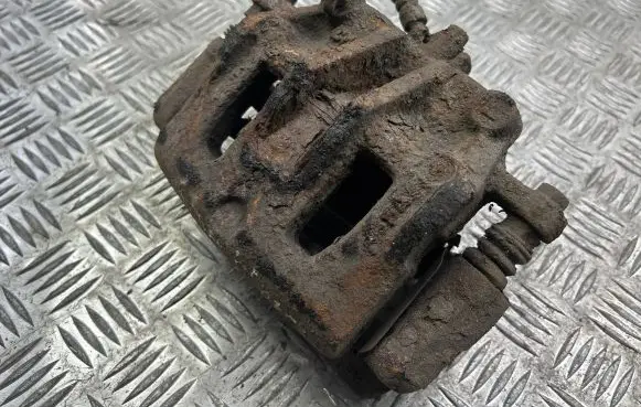 Hyundai Santa Fe Front brake caliper