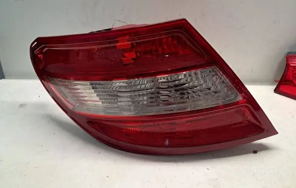 Rear/tail lights