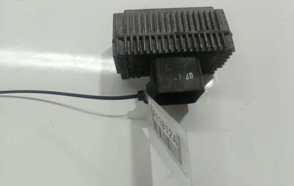 Opel Vectra C Glow plug pre-heat relay 09132691