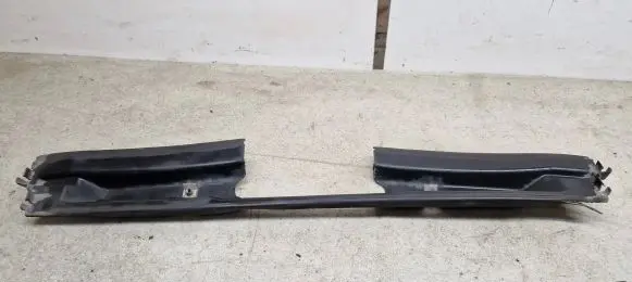 BMW 5 E60 E61 Radiator trim 51717050650