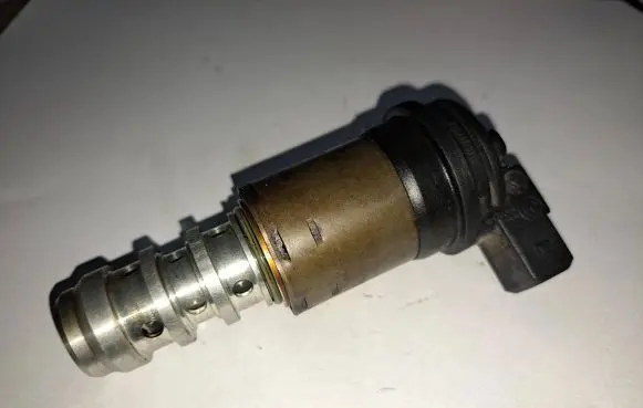 BMW 7 E65 E66 Camshaft vanos timing valve 170732310