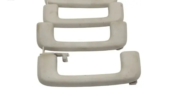 Mitsubishi Outlander A set of handles for the ceiling 