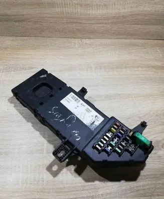 Opel Signum Fuse module 13120953