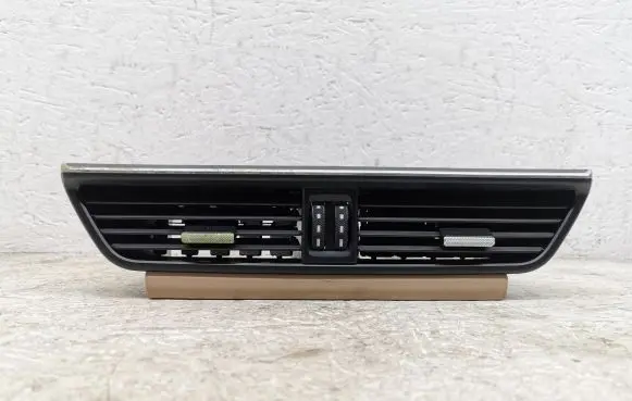 Porsche Cayenne (9Y0 9Y3) Dash center air vent grill 9Y0820701