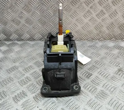 Volvo XC60 Gear shifter/selector 31437813