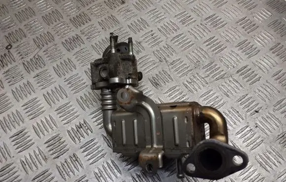 Toyota Auris 150 EGR valve cooler bracket 25601-33060-B