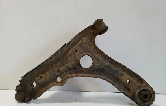 Volkswagen Golf III Front lower control arm/wishbone 1H0615448