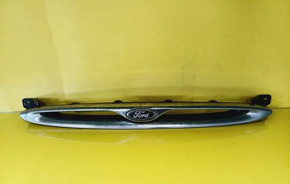 Ford Escort Front grill 95AB8200CB