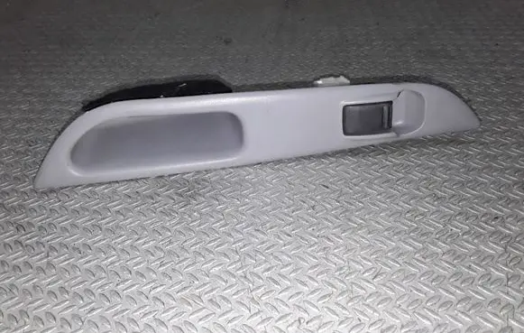 Nissan Almera Tino Electric window control switch 82960BU700