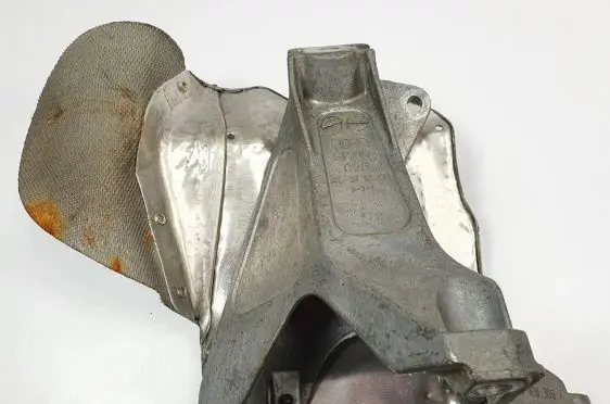 Audi A4 S4 B6 8E 8H Engine mounting bracket 8E0199308A