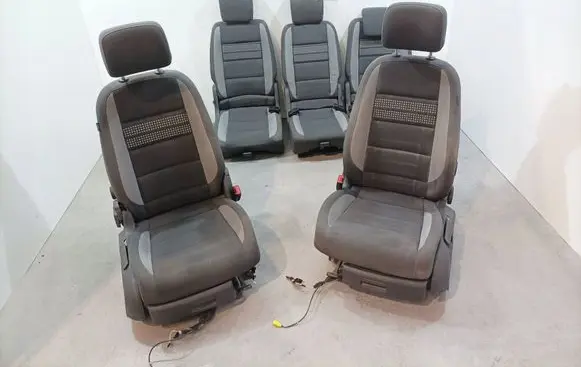 Volkswagen Touran II Seat set 