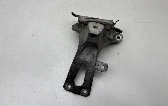 Audi A8 S8 D4 4H Engine mounting bracket 4G0199308