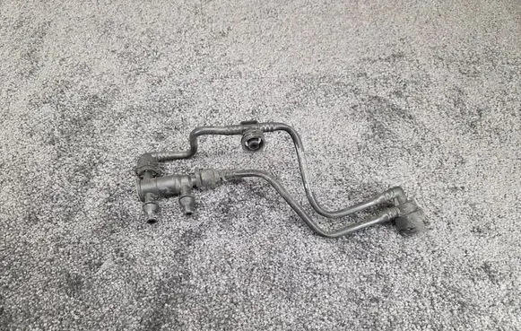 Mercedes-Benz C W205 Engine coolant pipe/hose A2135010501 A0005061000