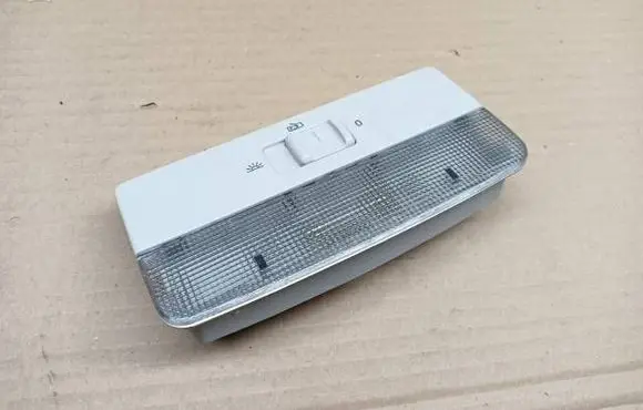 Skoda Octavia Mk2 (1Z) Front seat light 6L0947105A PA66MD4