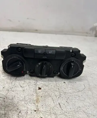 Volkswagen Golf V Climate control unit