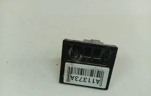 Toyota Avensis T250 Front door upper hinge