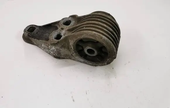 Audi A6 S6 C5 4B Engine mount bracket 8E0501521M