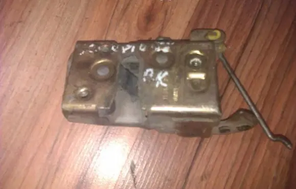 Ford Scorpio Front door lock 85GBA21813DA