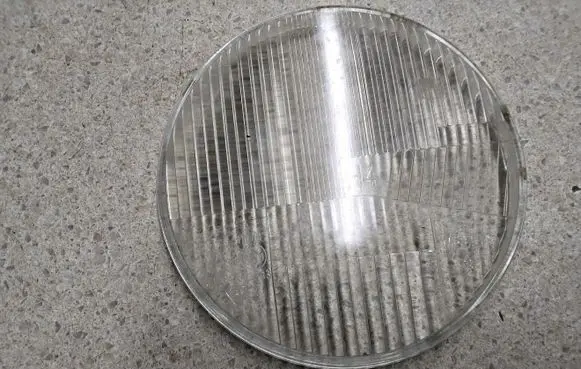 Volkswagen Golf II Headlight lense 029784029783