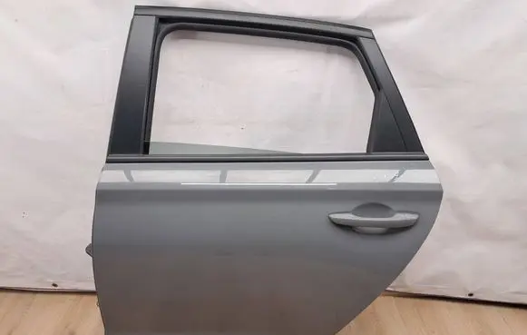 Hyundai i30 Rear door 