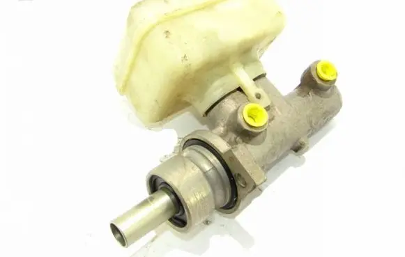 Volkswagen Golf IV Master brake cylinder 21027099