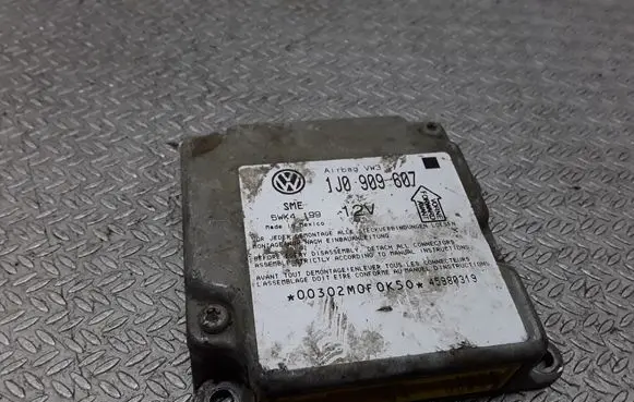 Volkswagen PASSAT B5 Airbag control unit/module 1J0909607 5WK4199