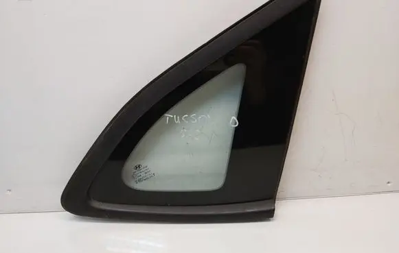 Hyundai Tucson TL Rear side window