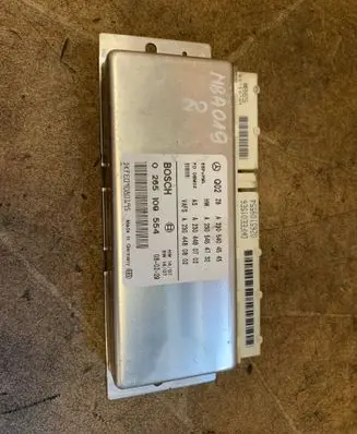 Mercedes-Benz SL R230 ESP (stability system) control unit A2305404545