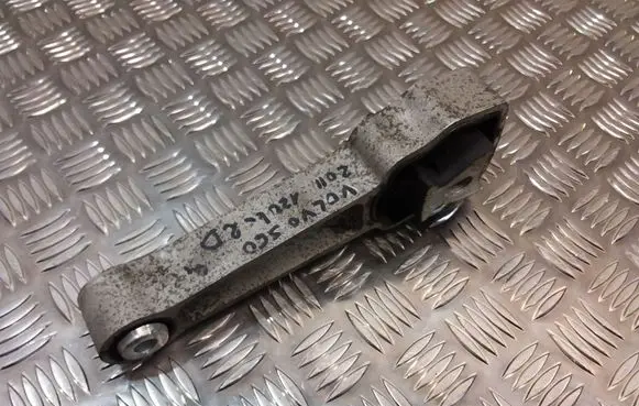 Volvo S60 Engine mount bracket