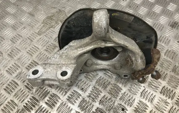 Lexus CT 200H Front wheel hub