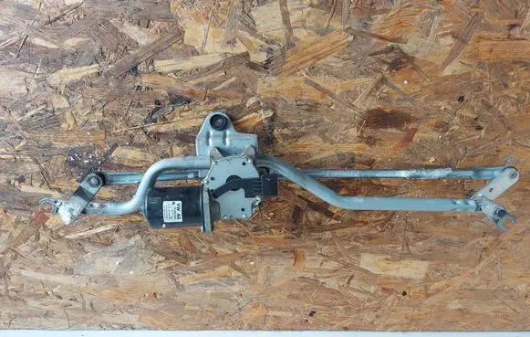 Volkswagen Transporter - Caravelle T6 Front wiper linkage and motor 7E1955113B