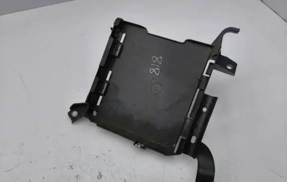 Audi A5 Engine control unit holder 8W0907647A