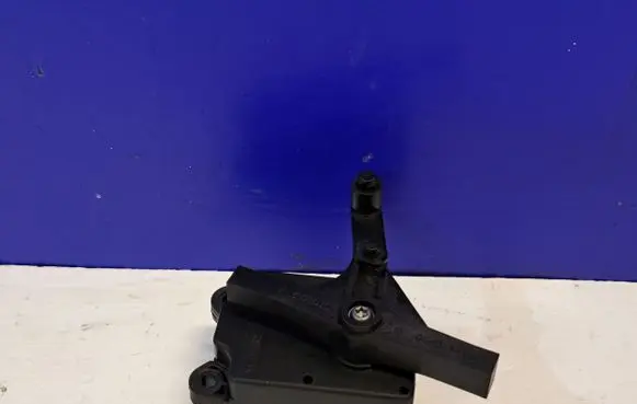 Volvo S80 A/C air flow flap actuator/motor 6G9N19E616BB 8623364
