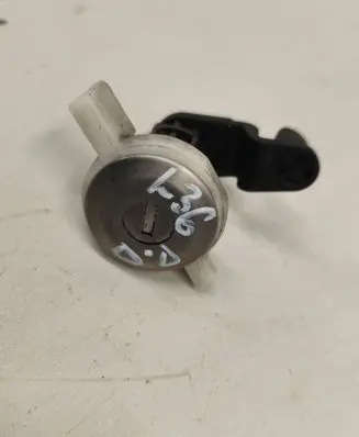 Renault Megane I Front door lock (next to the handle) 838545 843548