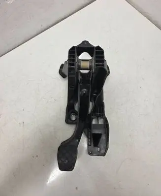 Volkswagen Golf VII Brake pedal 5Q1721117