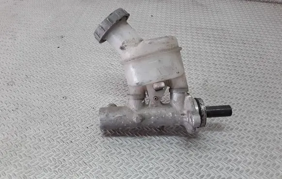 Suzuki Liana Master brake cylinder