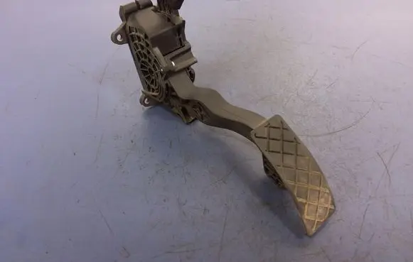 Skoda Fabia Mk3 (NJ) Accelerator throttle pedal 6C1721503B