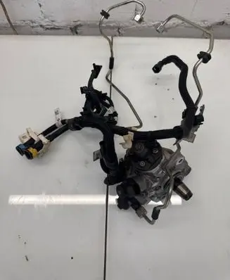 BMW X5 G05 Fuel injection high pressure pump 9886374 0445010889 231007