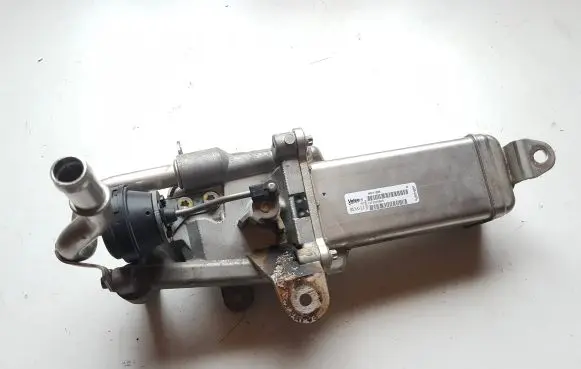 Nissan Navara D23 EGR valve cooler 147355889R MM11888