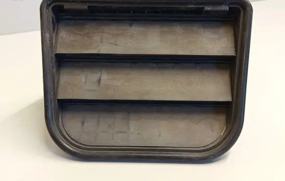 Volvo S60 Quarter panel pressure vent 31390867