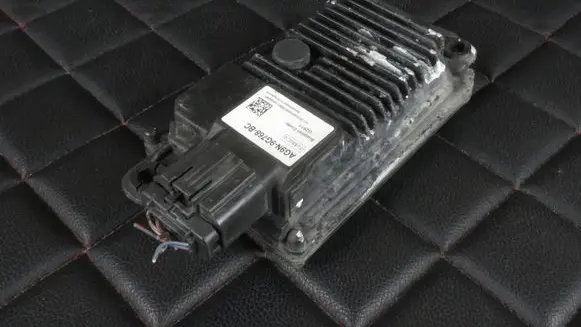 Volvo XC60 Distronic sensor radar AG9N9G768BC G2611
