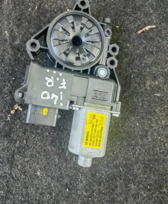 Hyundai i40 Front door lock 824603Z010