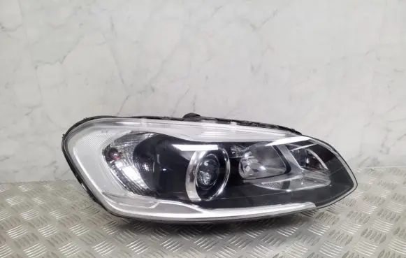 Volvo XC60 Headlight/headlamp 31698809