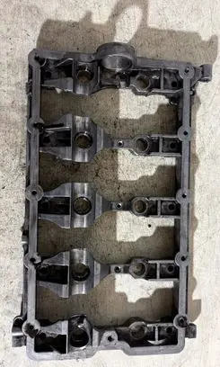 Volkswagen Touran I Other cylinder head part 03G103308B