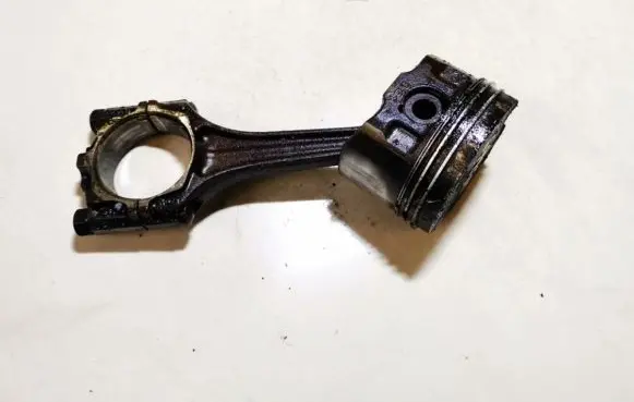 Volkswagen Golf IV Piston with connecting rod 027b