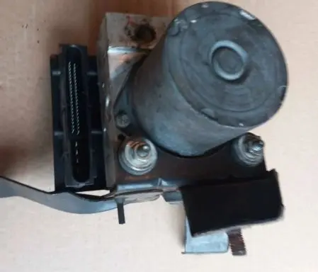 Toyota Corolla Verso E121 ABS Pump 645L5110106085
