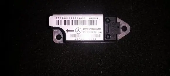Mercedes-Benz E W210 Airbag deployment crash/impact sensor 0018205626 0003002222029989