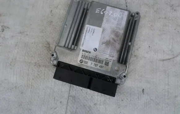 BMW 5 E60 E61 Engine control unit/module 7797497