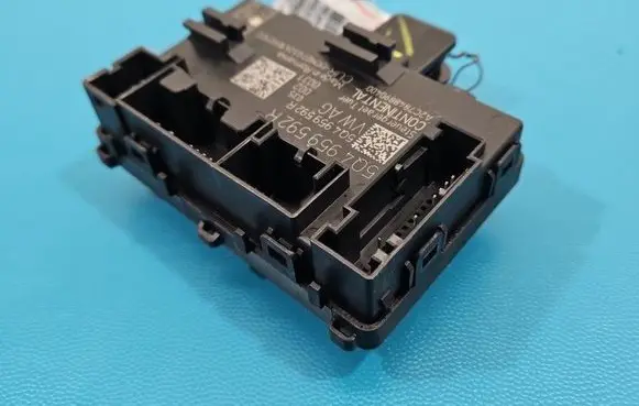 Skoda Superb B8 (3V) Central body control module 5Q4959592R IMPRK1549182